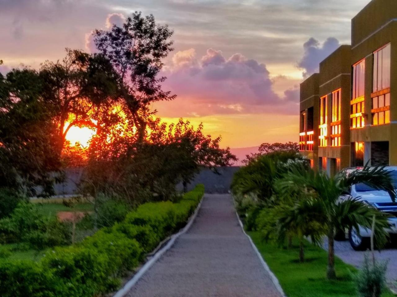 Flat Em Serra Negra - Pe - Condominio Proximo Bodega De Veio, Shows E Eventos Bezerros Εξωτερικό φωτογραφία